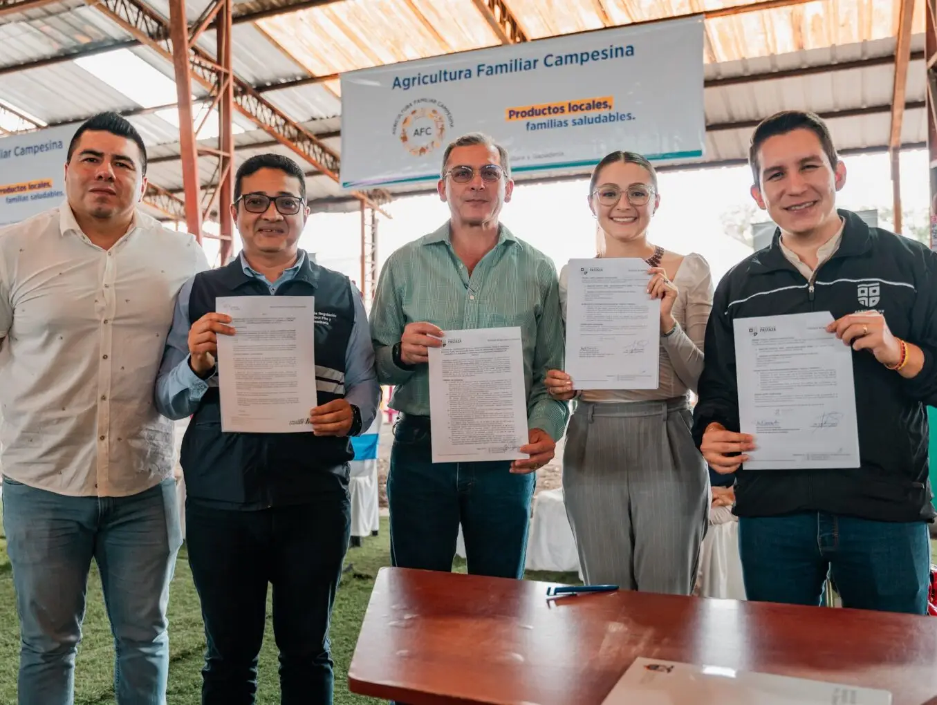 Firma de convenio de apoyo entre el MAG y el Gobierno de Pastaza.