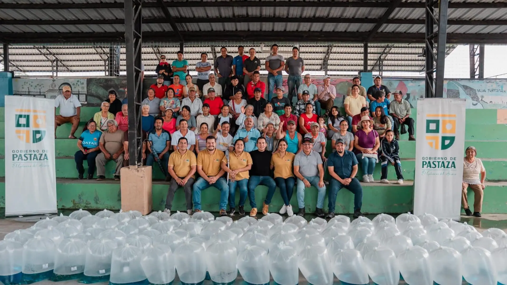 Prefecto de Pastaza André Granda entregó 85.650 alevines de tilapia en Fátima.