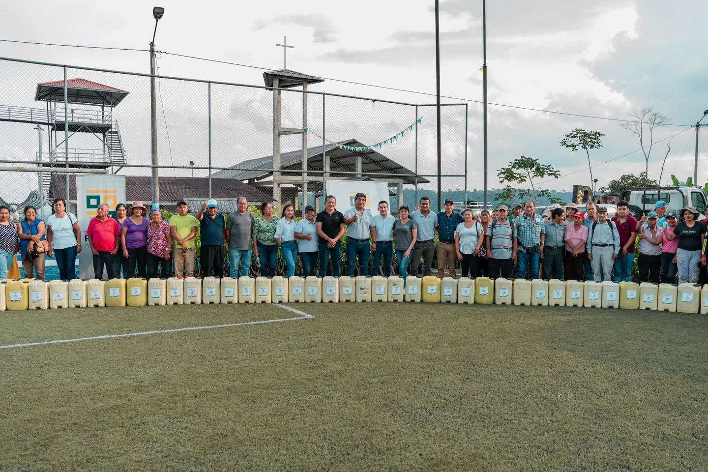 Entregamos 2050 plantas frutales y forestales.