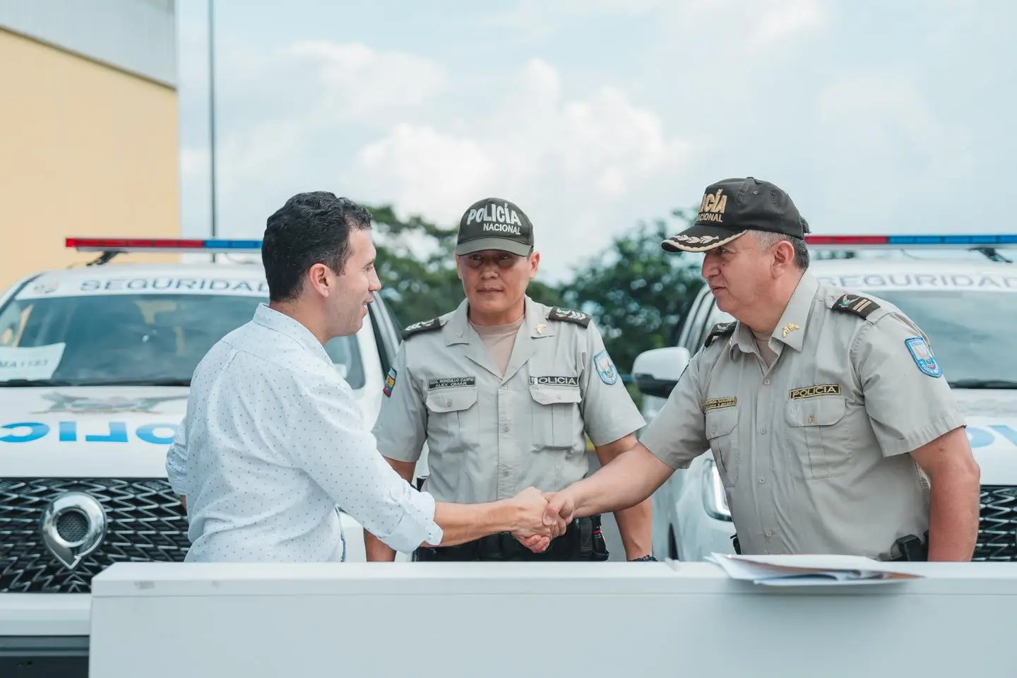 Inicia la operatividad de los patrulleros que entregó el Gobierno Provincial a la Policía Nacional.