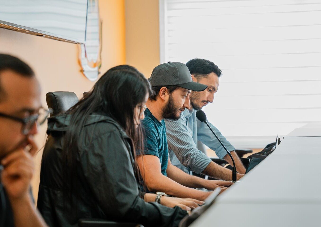 28 oferentes para una obra emblemática.