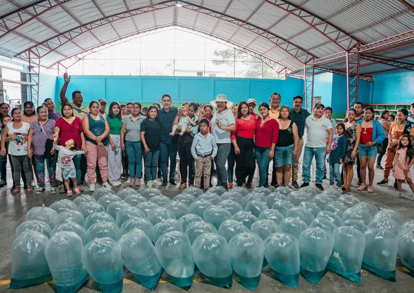 46.000 alevines de Tilapia se entregaron en la parroquia Simón Bolívar.