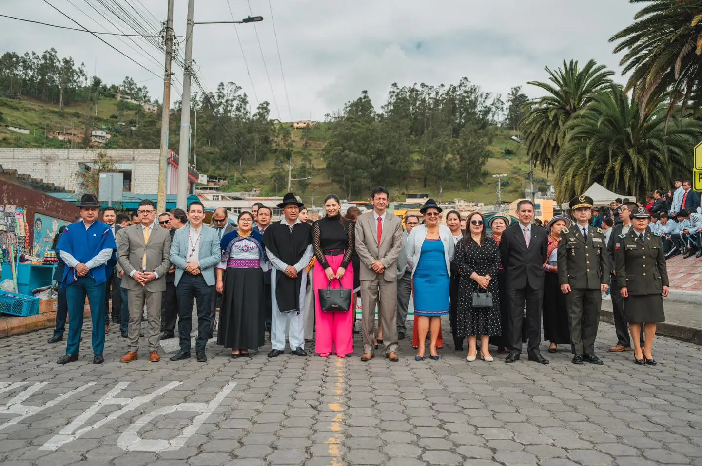 Nuestro saludo y reconocimiento al noble pueblo de Bolívar.