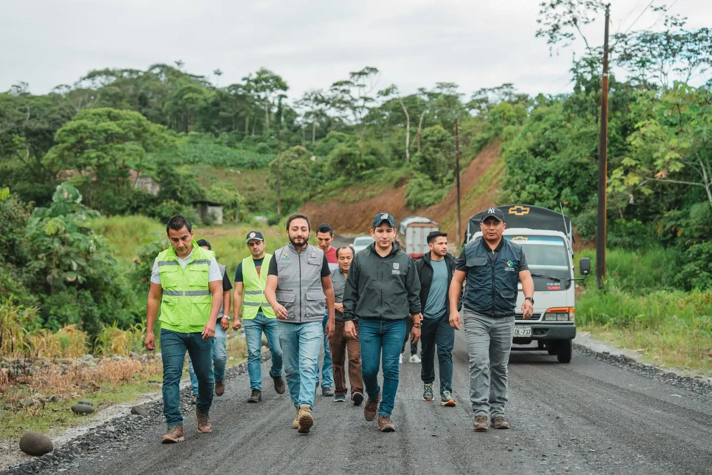 INICIA EL ASFALTADO en boayacu