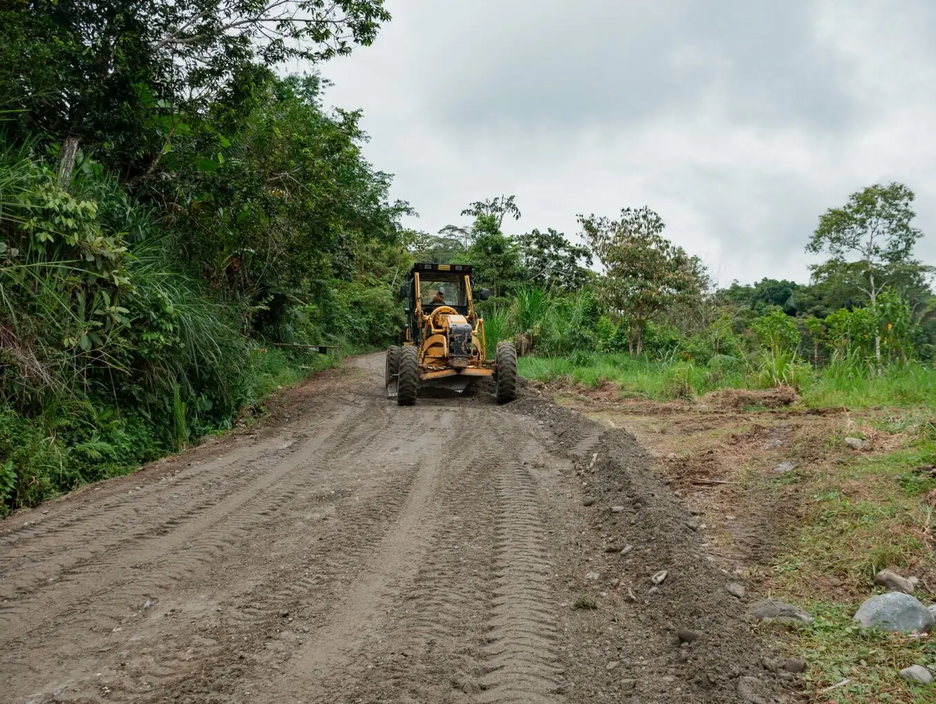 Avanzamos con el mantenimiento vial del Talin en la parroquia Veracruz.