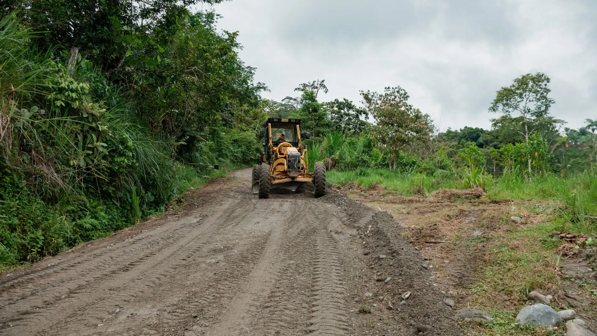 Avanzamos con el mantenimiento vial del Talin en la parroquia Veracruz.