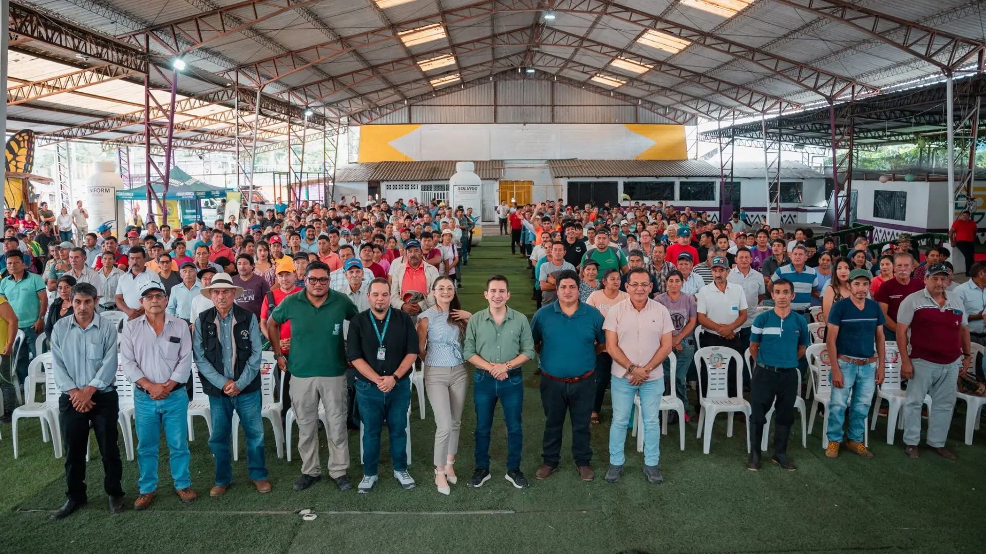Masiva entrega de incentivos a ganaderos de Pastaza.