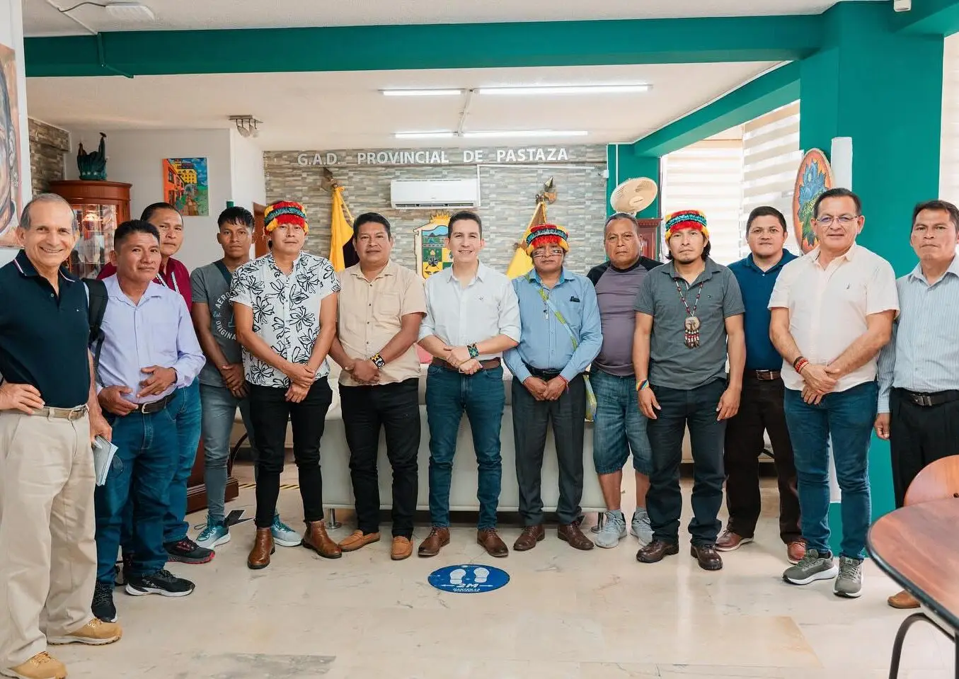 Importante reunión del prefecto André Granda con las comunidades de la nacionalidad Achuar de Pastaza