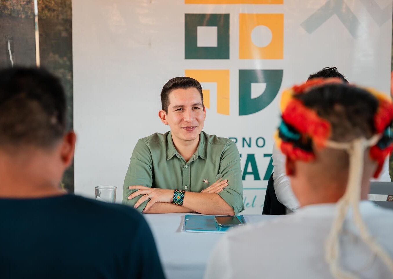 Vecinos, delegaciones, comunidades y más, son atendidas por el prefecto de Pastaza en la Plaza del Ánimo