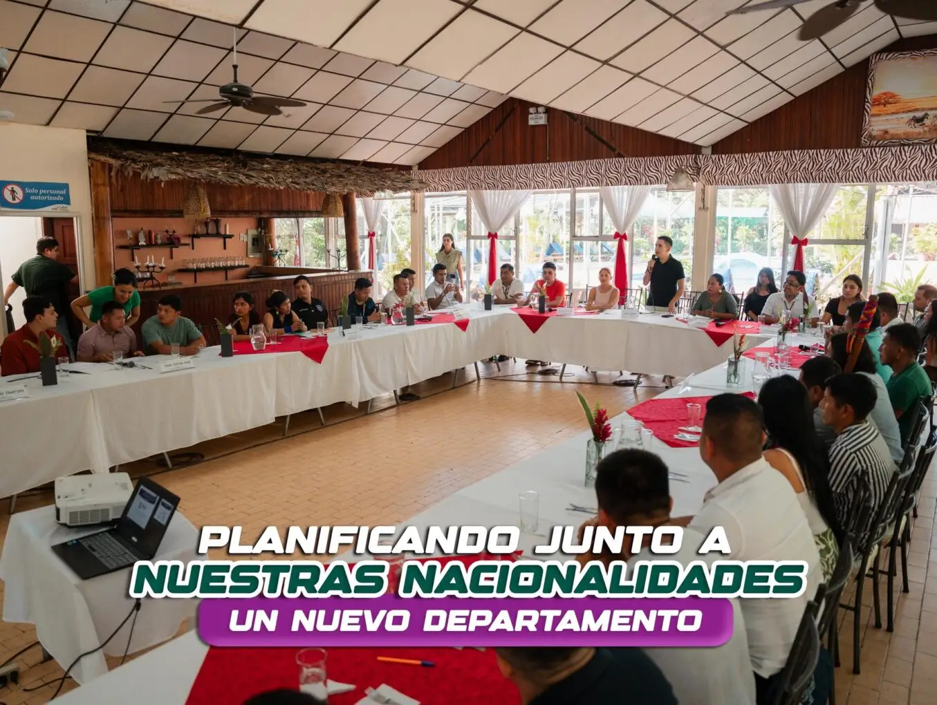 El Prefecto de Pastaza, junto a la Viceprefecta y equipo técnico mantuvieron una jornada de diálogo intercultural con delegados y dirigentes de las siete nacionalidades de la provincia.