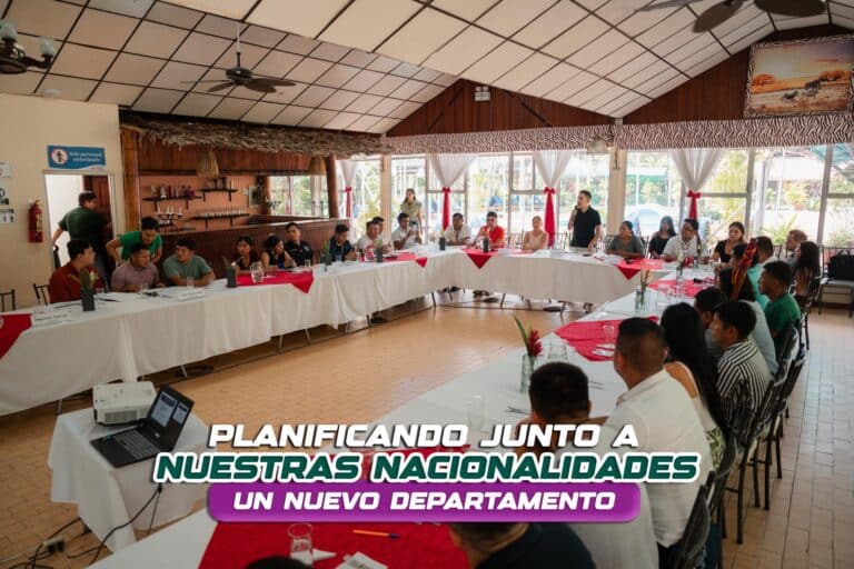 El Prefecto de Pastaza, junto a la Viceprefecta y equipo técnico mantuvieron una jornada de diálogo intercultural con delegados y dirigentes de las siete nacionalidades de la provincia.