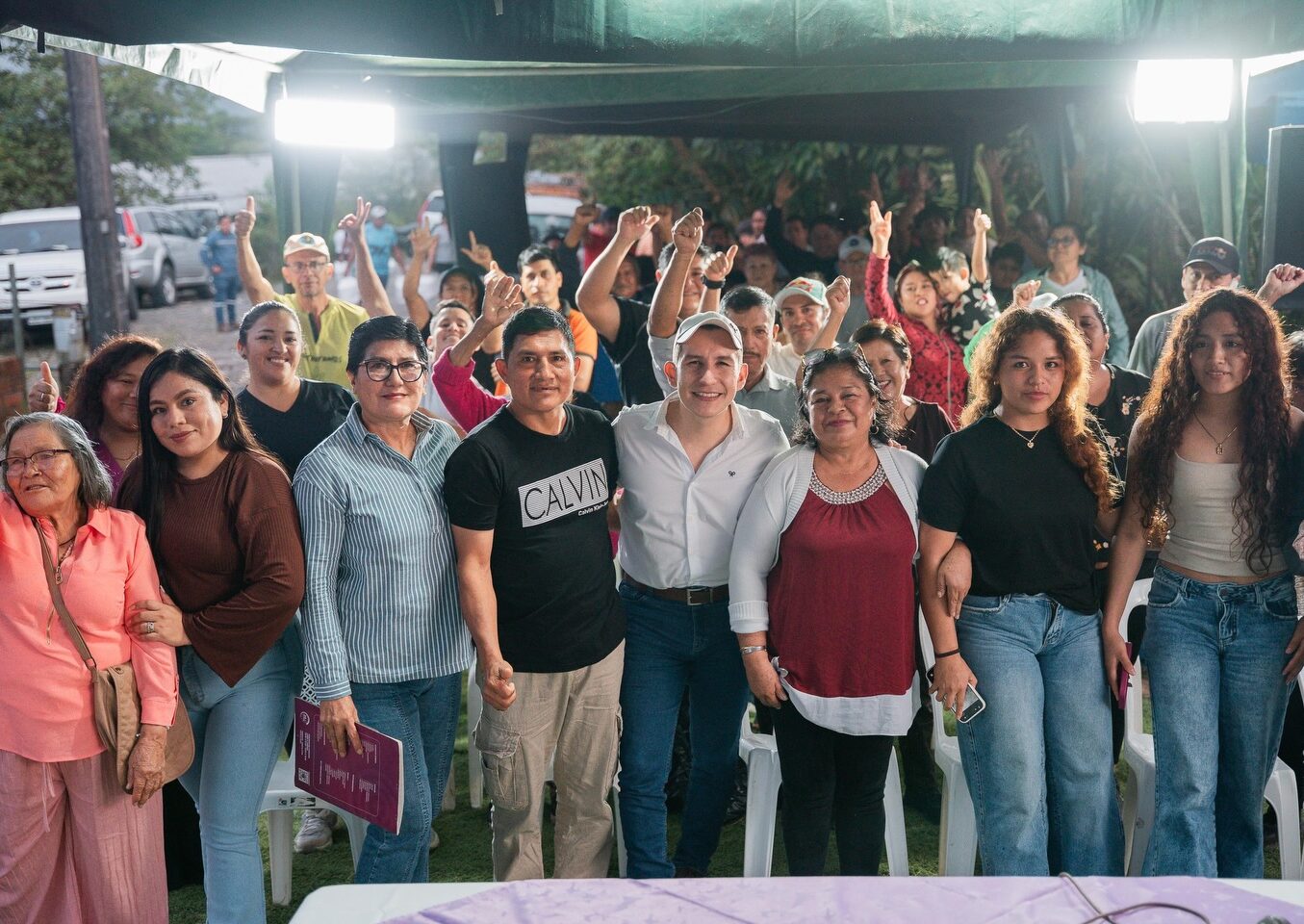El Prefecto André Granda socializó el inicio del asfaltado de 1,6 km en el tramo Santa Rosa Alto – Antenas